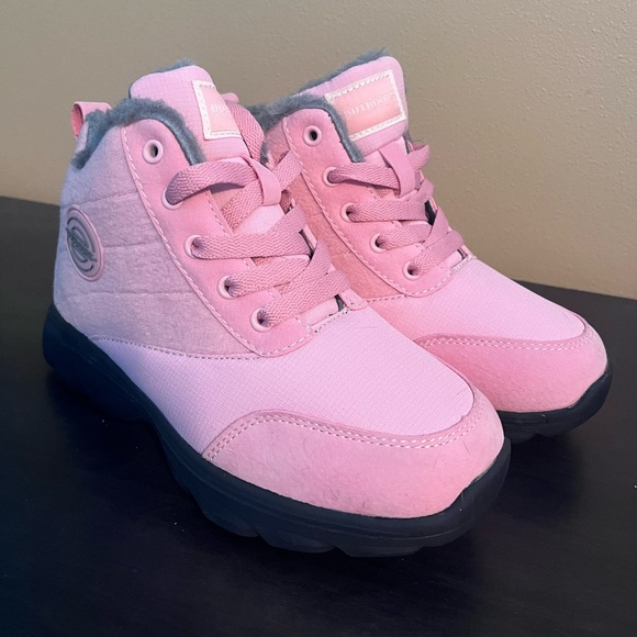 Pink Women or Children Winter Boots - Picture 1 of 4